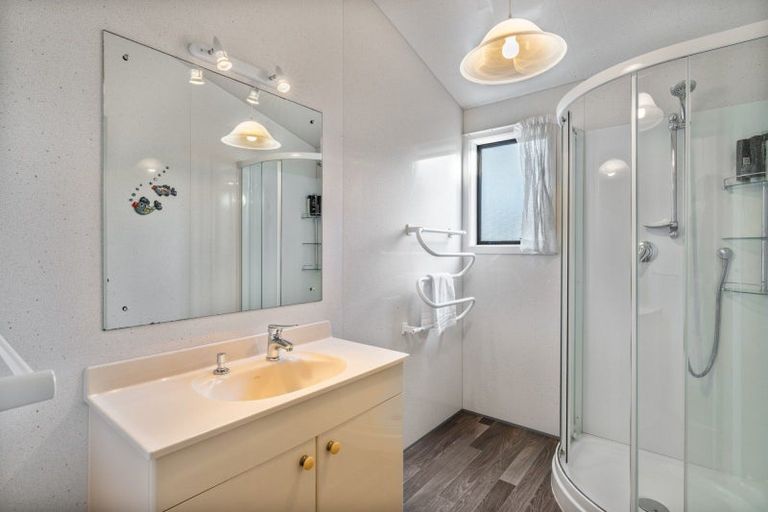 Photo of property in 2 Banks Street, Cooks Beach, Whitianga, 3591