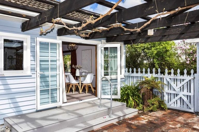 Photo of property in 13 Medway Street, Richmond, Christchurch, 8013