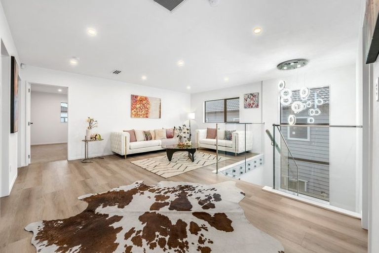 Photo of property in 48 Elevation Street, Flat Bush, Auckland, 2019