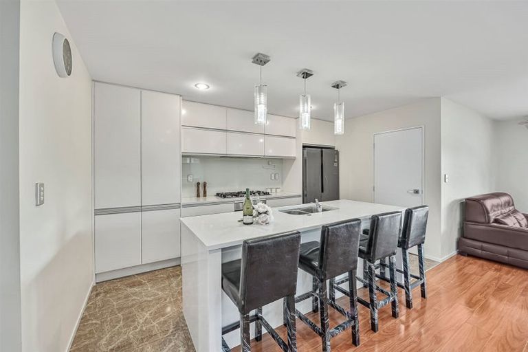 Photo of property in 388 Ormiston Road, Flat Bush, Auckland, 2019