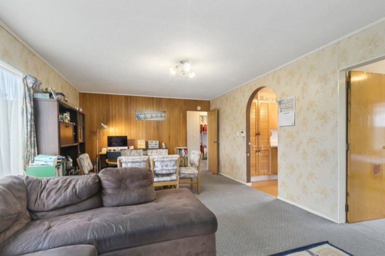 Photo of property in 98a Reynolds Street, Taita, Lower Hutt, 5011