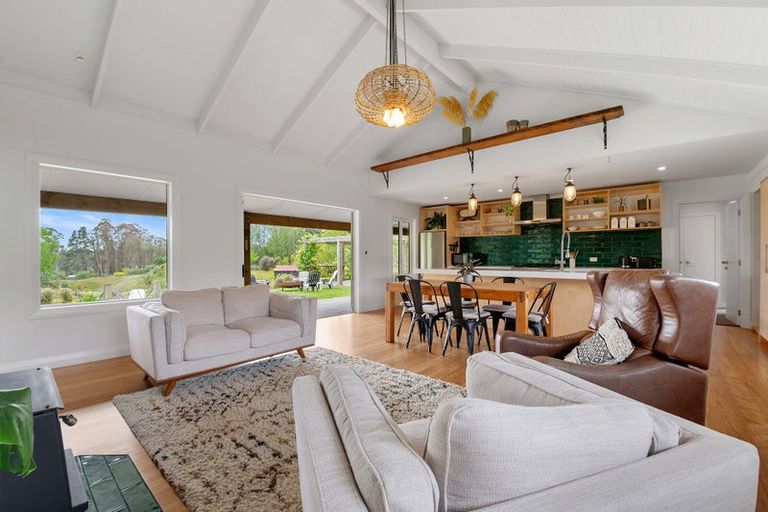 Photo of property in 1/142 Mapara Road, Acacia Bay, Taupo, 3385