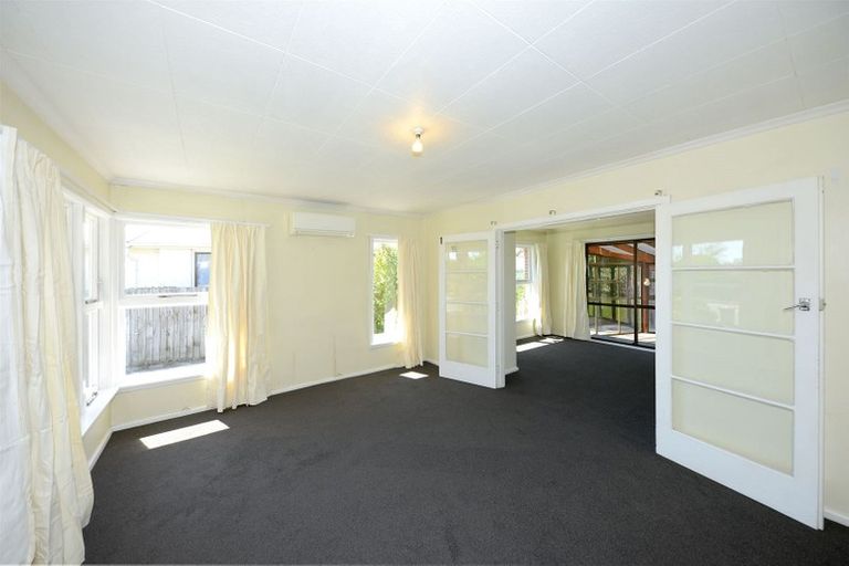 Photo of property in 85 Kendal Avenue, Burnside, Christchurch, 8053