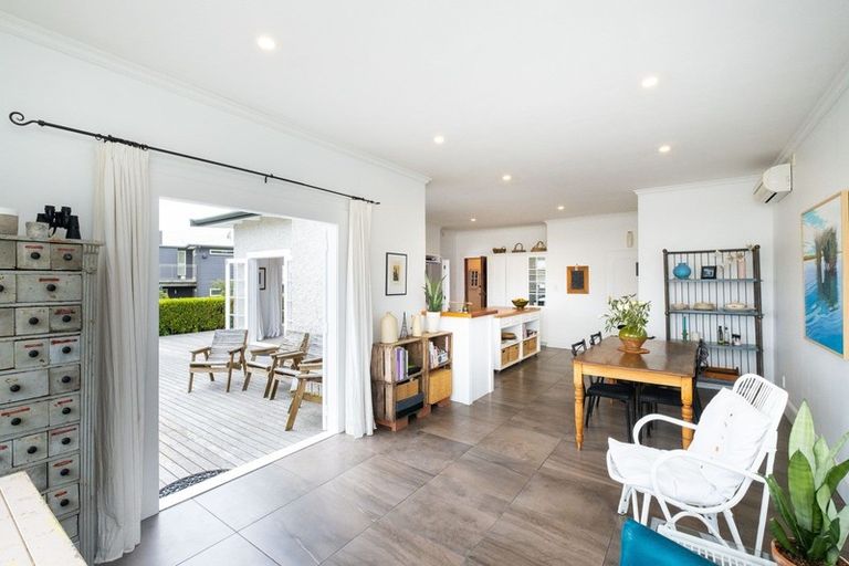 Photo of property in 15 Old Ferry Road, Clive, 4102