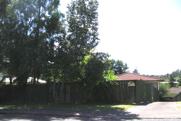 Photo of property in 18 Vandeleur Avenue, Birkdale, Auckland, 0626