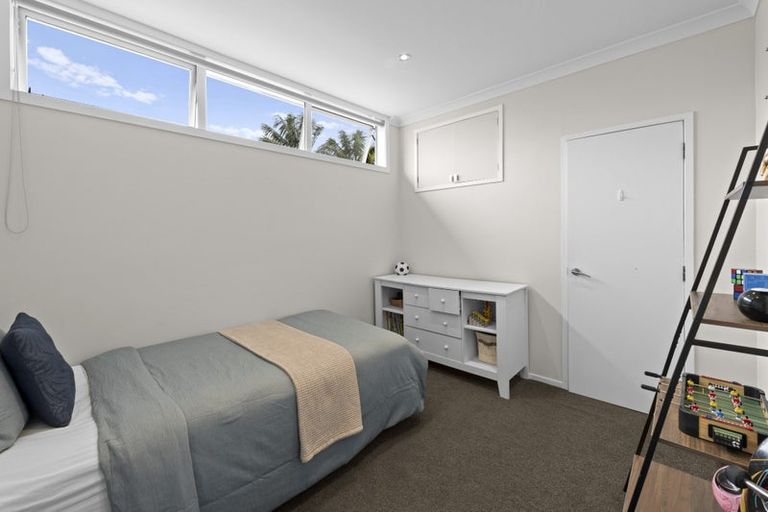Photo of property in 64 O'halloran Road, Howick, Auckland, 2014