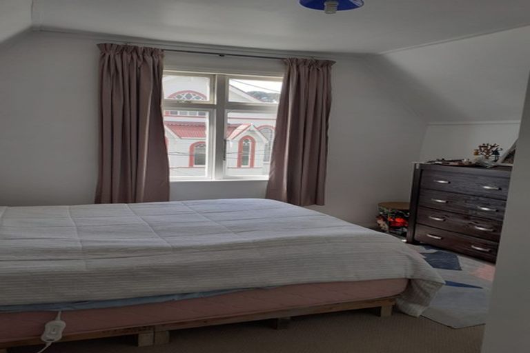 Photo of property in 210 Rintoul Street, Berhampore, Wellington, 6023