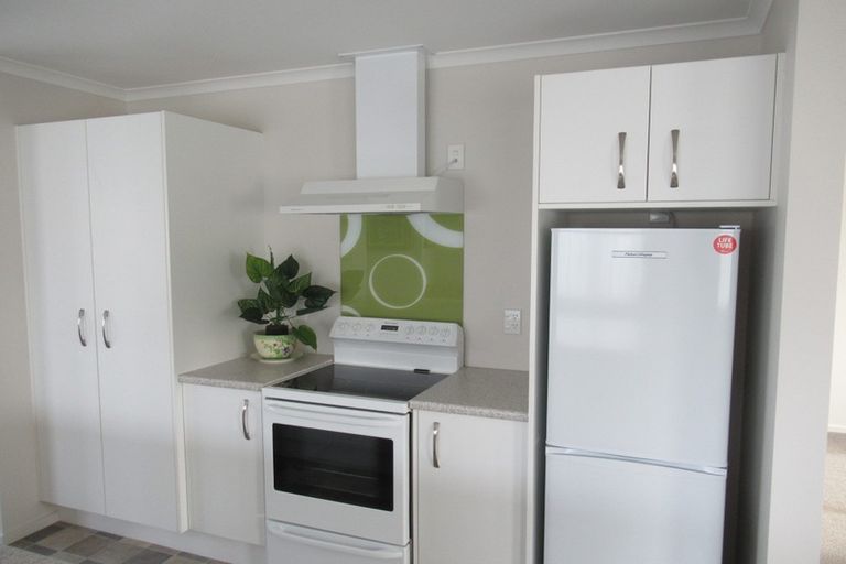 Photo of property in Trackside Villas, 91/2 Mako Mako Road, Levin, 5510