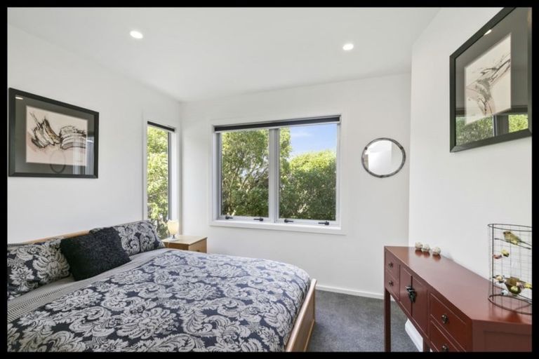 Photo of property in 50 Homebush Road, Khandallah, Wellington, 6035