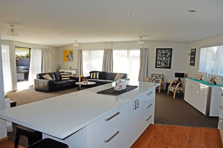 Photo of property in 1 Gordon Street, Weston, Oamaru, 9401