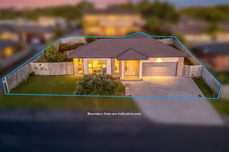 Photo of property in 79 Tiriwa Drive, Massey, Auckland, 0614