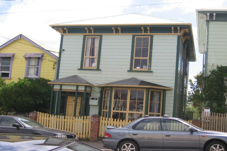 Photo of property in 81 Pirie Street, Mount Victoria, Wellington, 6011