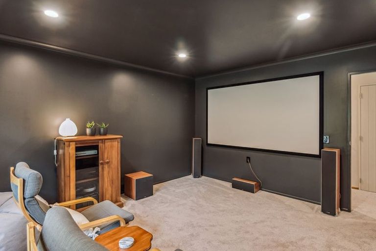 Photo of property in 3 Southleigh, Raumati South, Paraparaumu, 5032