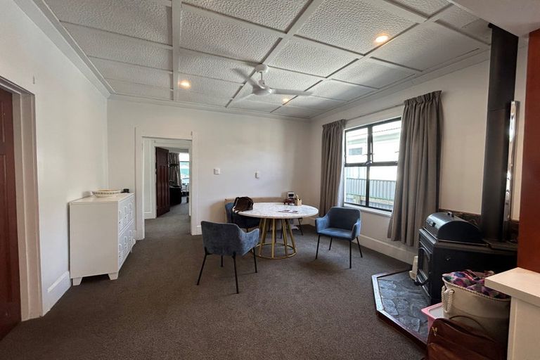 Photo of property in 77 Wellesley Road, Napier South, Napier, 4110