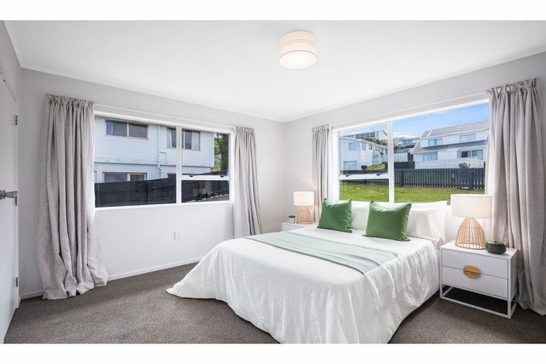 Photo of property in 34 Cypress Drive, Maungaraki, Lower Hutt, 5010