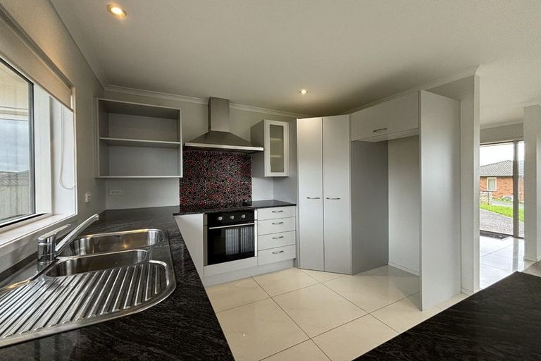 Photo of property in 13 Ludlow Place, Pukekohe, 2120