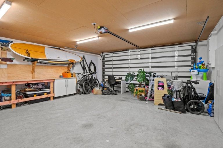 Photo of property in 17 Howden Drive, Jacks Point, 9371