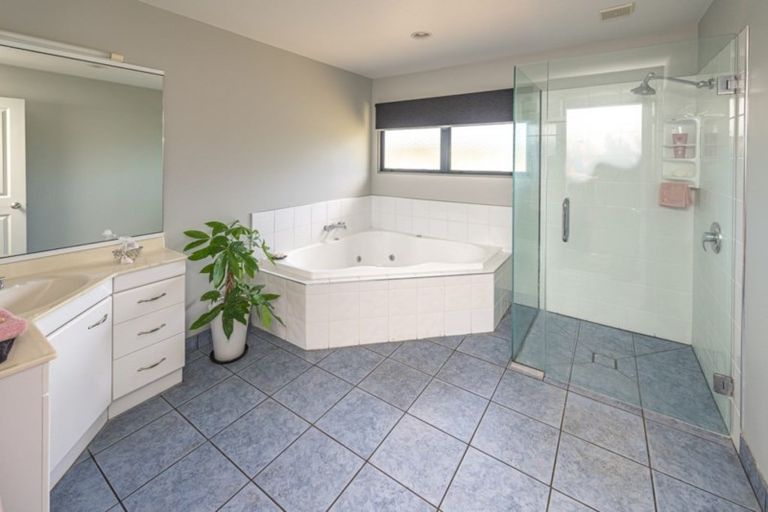 Photo of property in 43 Kakaho Drive, Tawhero, Whanganui, 4501