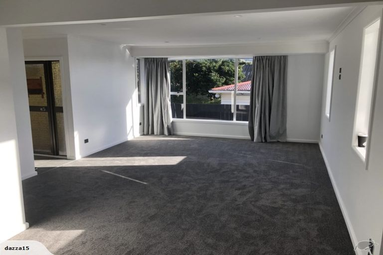 Photo of property in 26 Raroa Terrace, Tawa, Wellington, 5028