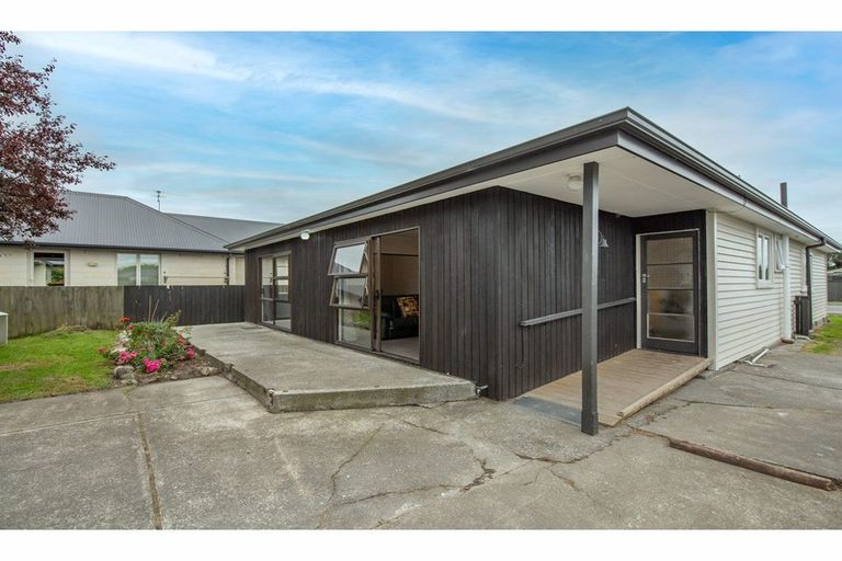 Photo of property in 15 Ivory Street, Rangiora, 7400