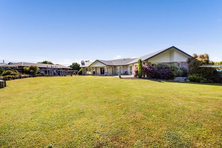 Photo of property in 1 Elizabeth Grove, Stratford, 4332