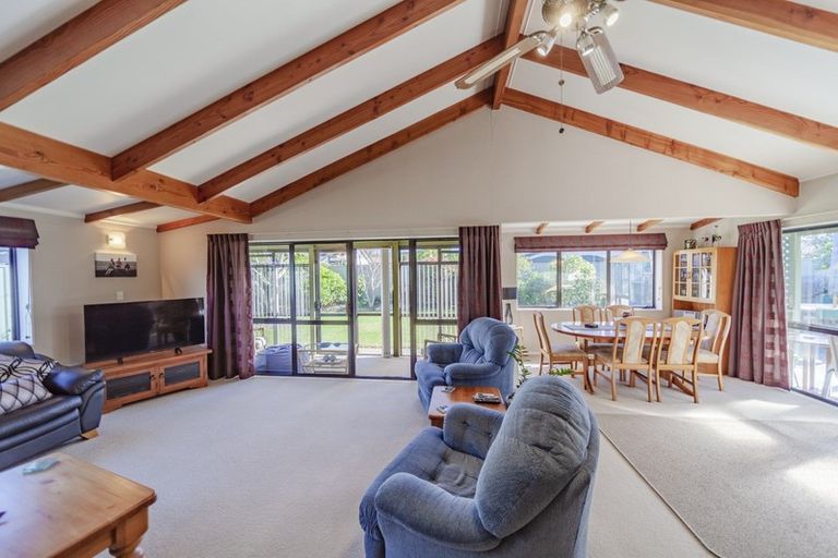 Photo of property in 176 Avondale Road, Greenmeadows, Napier, 4112