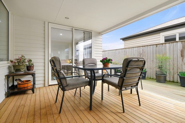 Photo of property in 19 Pounamu Place, Pegasus, 7612
