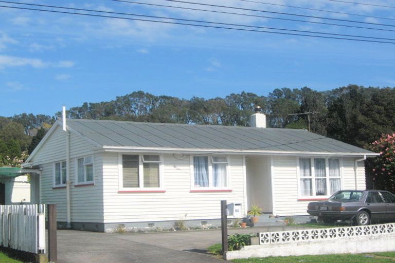 Photo of property in 63 Parsons Street, Frankleigh Park, New Plymouth, 4310