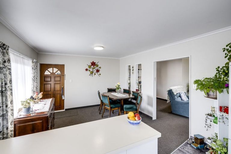 Photo of property in 1/2 Spriggs Crescent, Greenmeadows, Napier, 4112