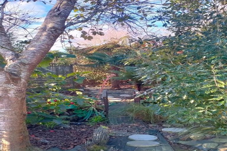 Photo of property in 76 Kekeua Road, Warea, New Plymouth, 4381