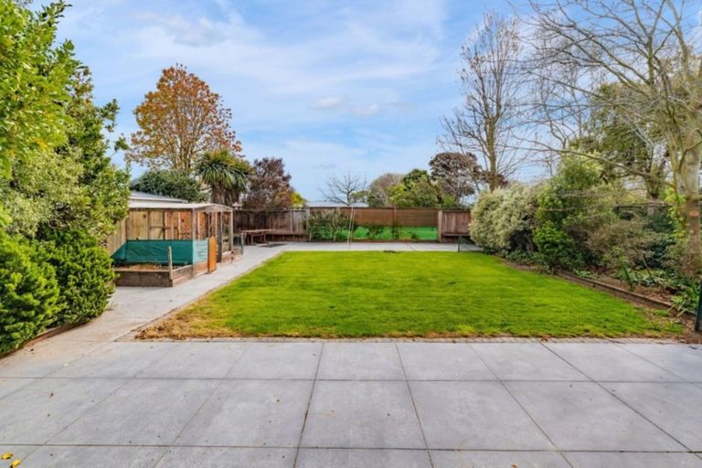 Photo of property in 43 Woodchester Avenue, Richmond, Christchurch, 8013