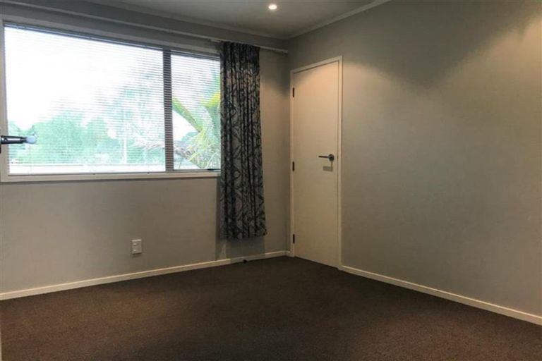 Photo of property in 7 Fiesta Drive, Half Moon Bay, Auckland, 2012