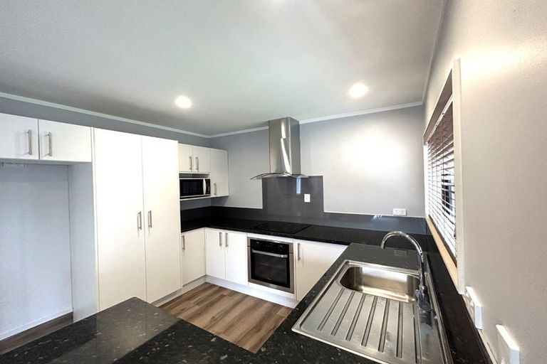 Photo of property in 2 Delta Place, Milson, Palmerston North, 4414