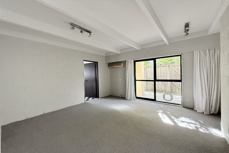 Photo of property in 35 Burma Road, Khandallah, Wellington, 6035