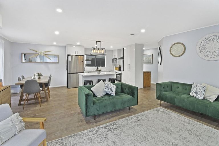 Photo of property in 13a Clarice Place, Takanini, 2112