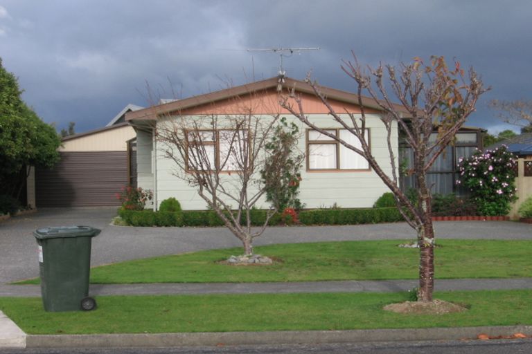 Photo of property in 40 Belvedere Avenue, Waikanae, 5036
