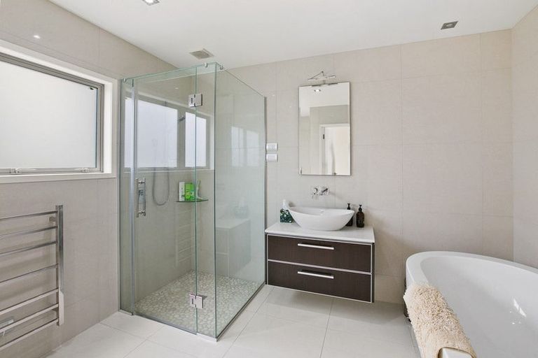 Photo of property in 15 Tiromoana Crescent, Bell Block, New Plymouth, 4312