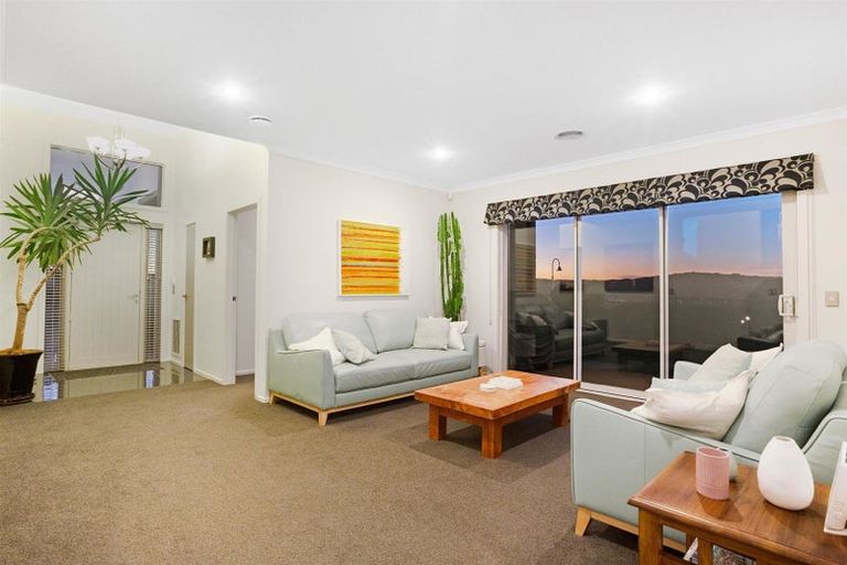 Photo of property in 53 Endeavour Drive, Whitby, Porirua, 5024