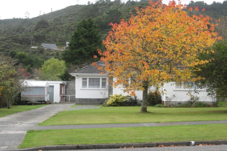 Photo of property in 55 Tawhai Street, Stokes Valley, Lower Hutt, 5019