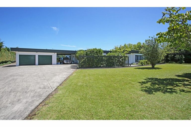 Photo of property in 41 Jack Paterson Road, Opaheke, Papakura, 2584