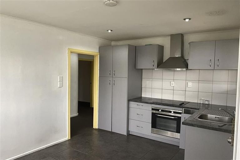 Photo of property in 1/32 Great South Road, Papakura, 2110