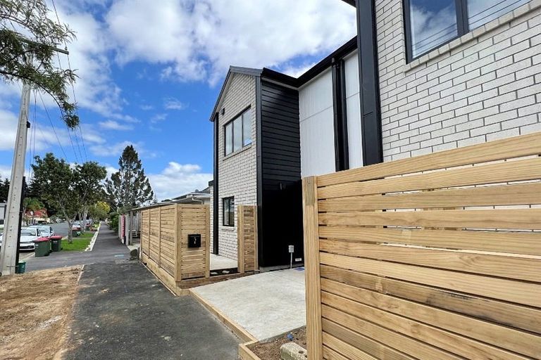 Photo of property in 1/12 Charlemont Street, Whitiora, Hamilton, 3200