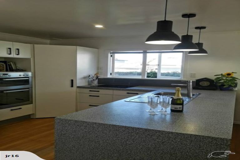 Photo of property in 596 Maunganui Road, Mount Maunganui, 3116