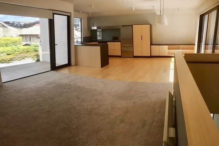 Photo of property in 76 Brougham Street, Mount Victoria, Wellington, 6011