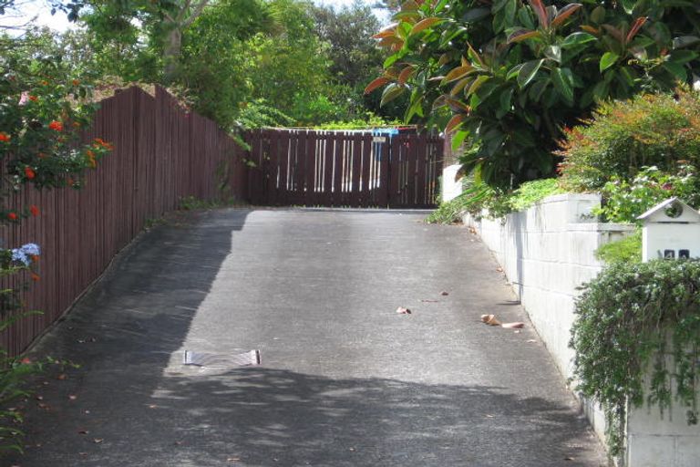 Photo of property in 1/4 Cezanne Place, New Lynn, Auckland, 0600