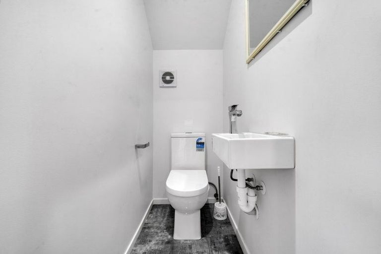 Photo of property in 28a Fernaig Street, Papakura, 2110