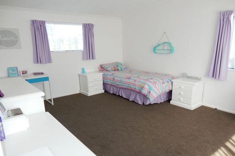 Photo of property in 1 Gordon Street, Weston, Oamaru, 9401