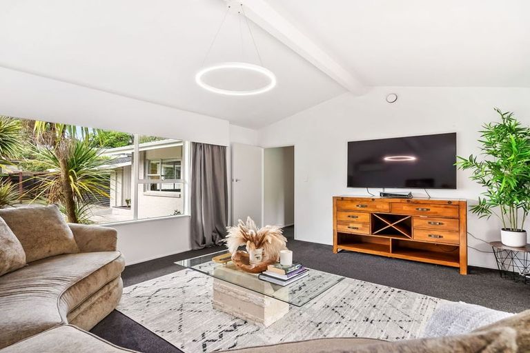 Photo of property in 16 Sierra Avenue, Te Kamo, Whangarei, 0112