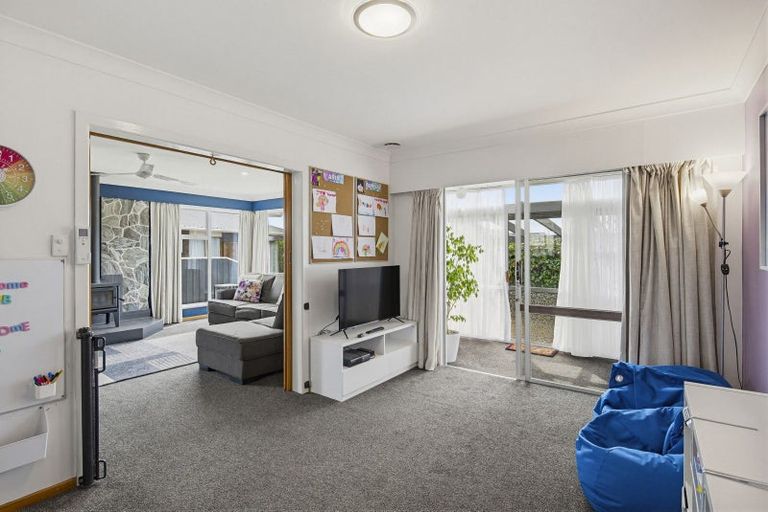 Photo of property in 28 Marlborough Street, Levin, 5510