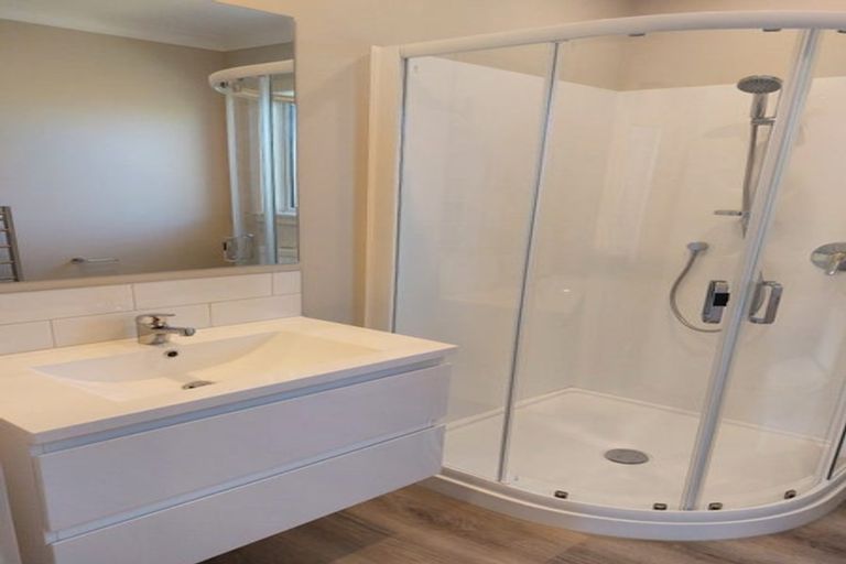 Photo of property in 5 Danske Close, Carterton, 5713